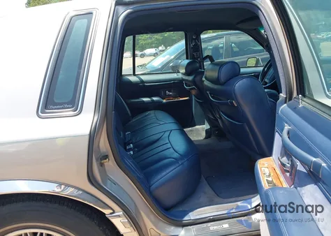 1994 Lincoln Town Car Signature/Tournament из США, поврежденный, VIN 1LNLM82W2RY628475